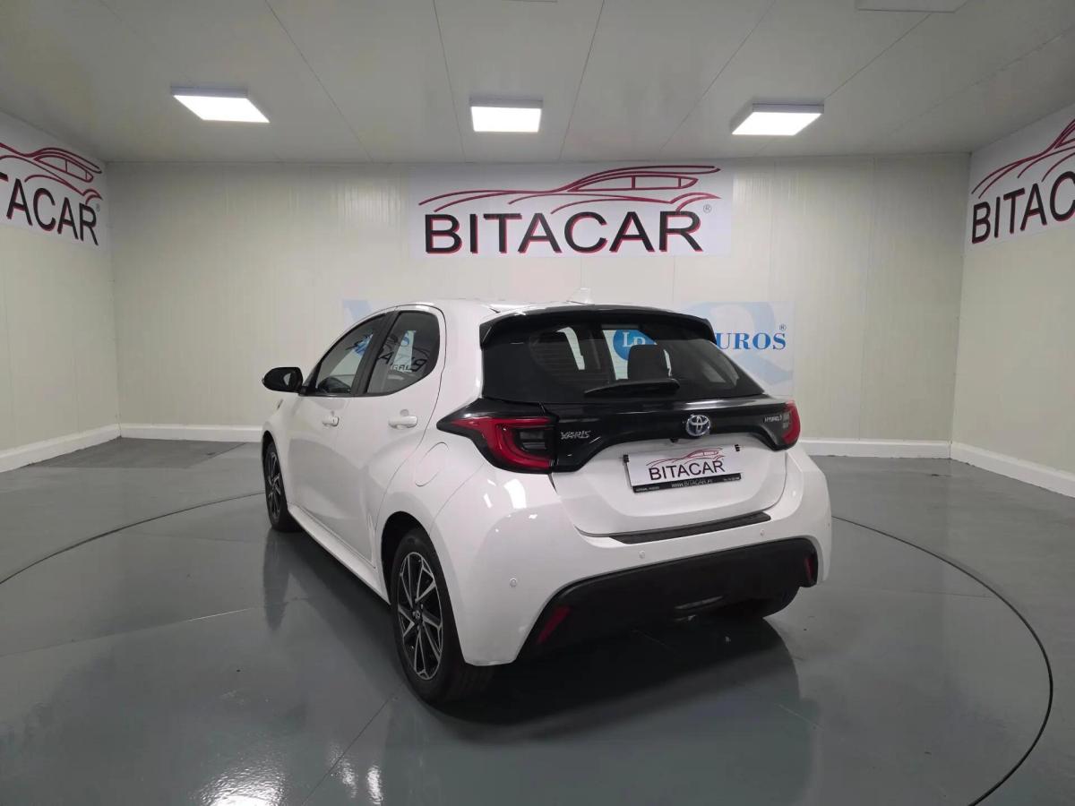 toyota-yaris-2022-hibrido-a-gasolina-1490cc