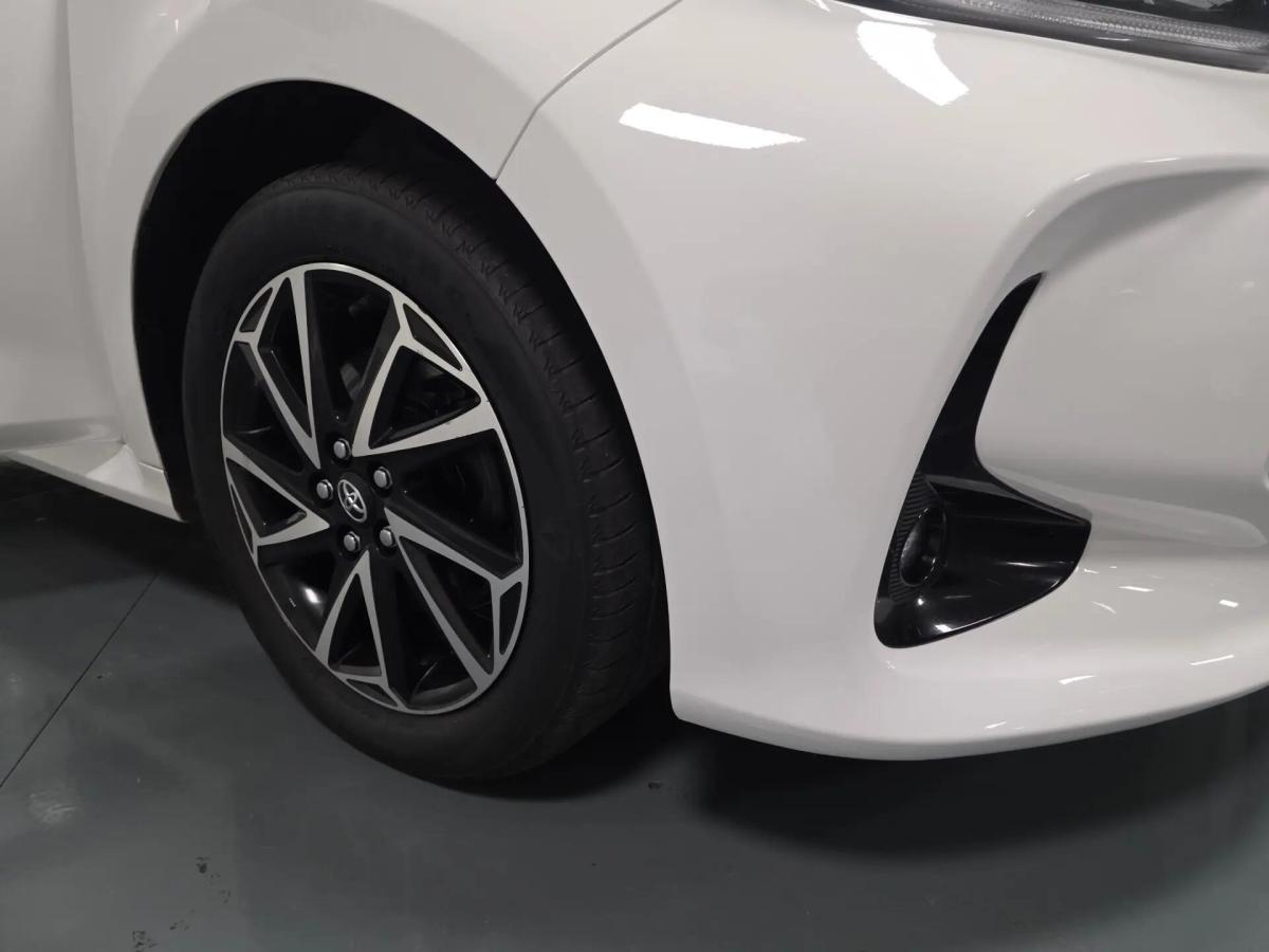 toyota-yaris-2022-hibrido-a-gasolina-1490cc