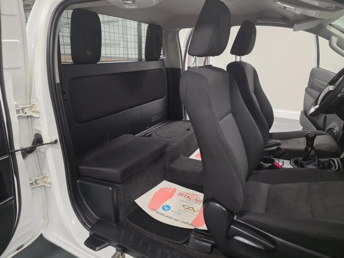 toyota-hilux-2018-diesel-2393cc