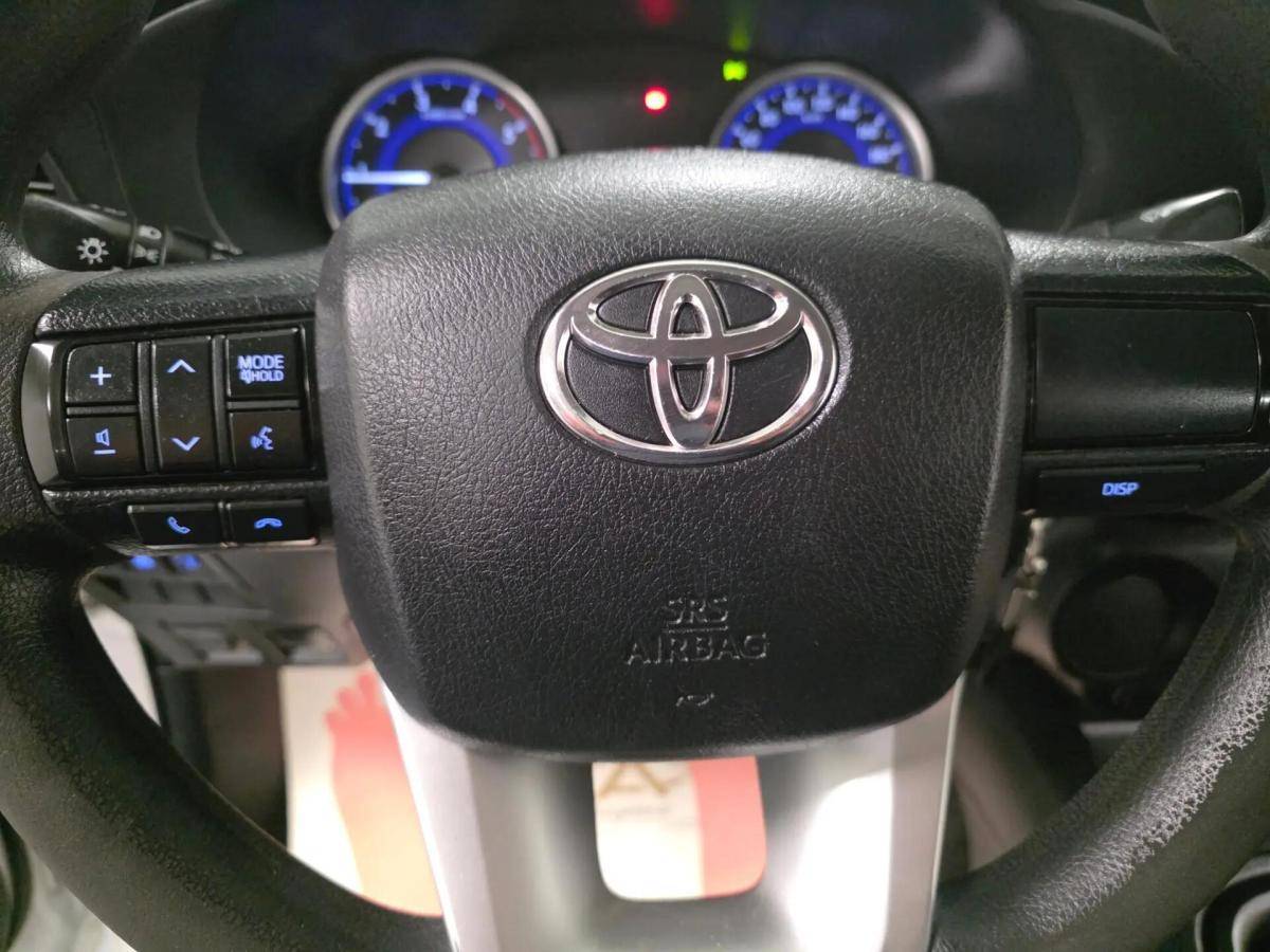 toyota-hilux-2018-diesel-2393cc