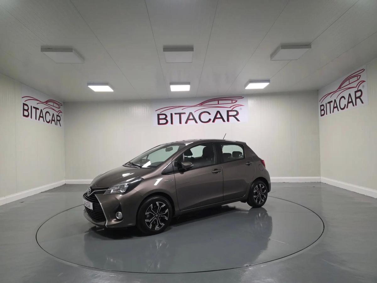 toyota-yaris-2017-hibrido-a-gasolina-1497cc