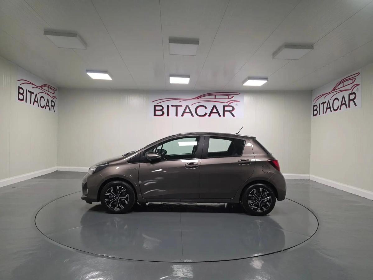 toyota-yaris-2017-hibrido-a-gasolina-1497cc