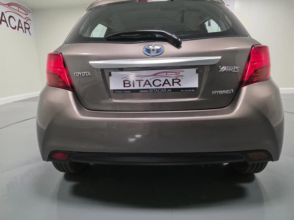 toyota-yaris-2017-hibrido-a-gasolina-1497cc