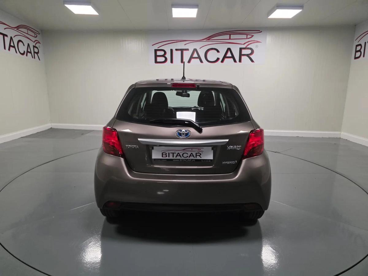 toyota-yaris-2017-hibrido-a-gasolina-1497cc