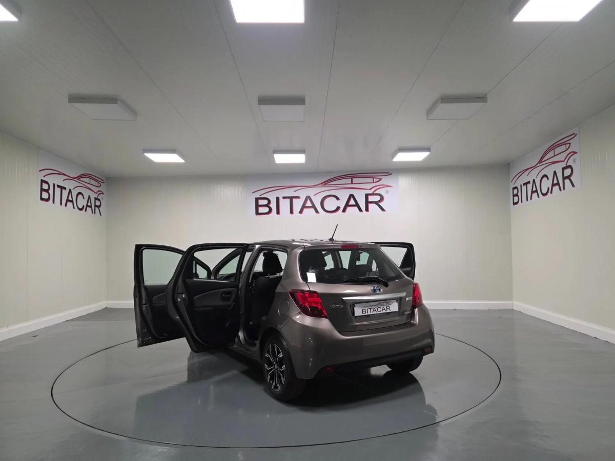 toyota-yaris-2017-hibrido-a-gasolina-1497cc