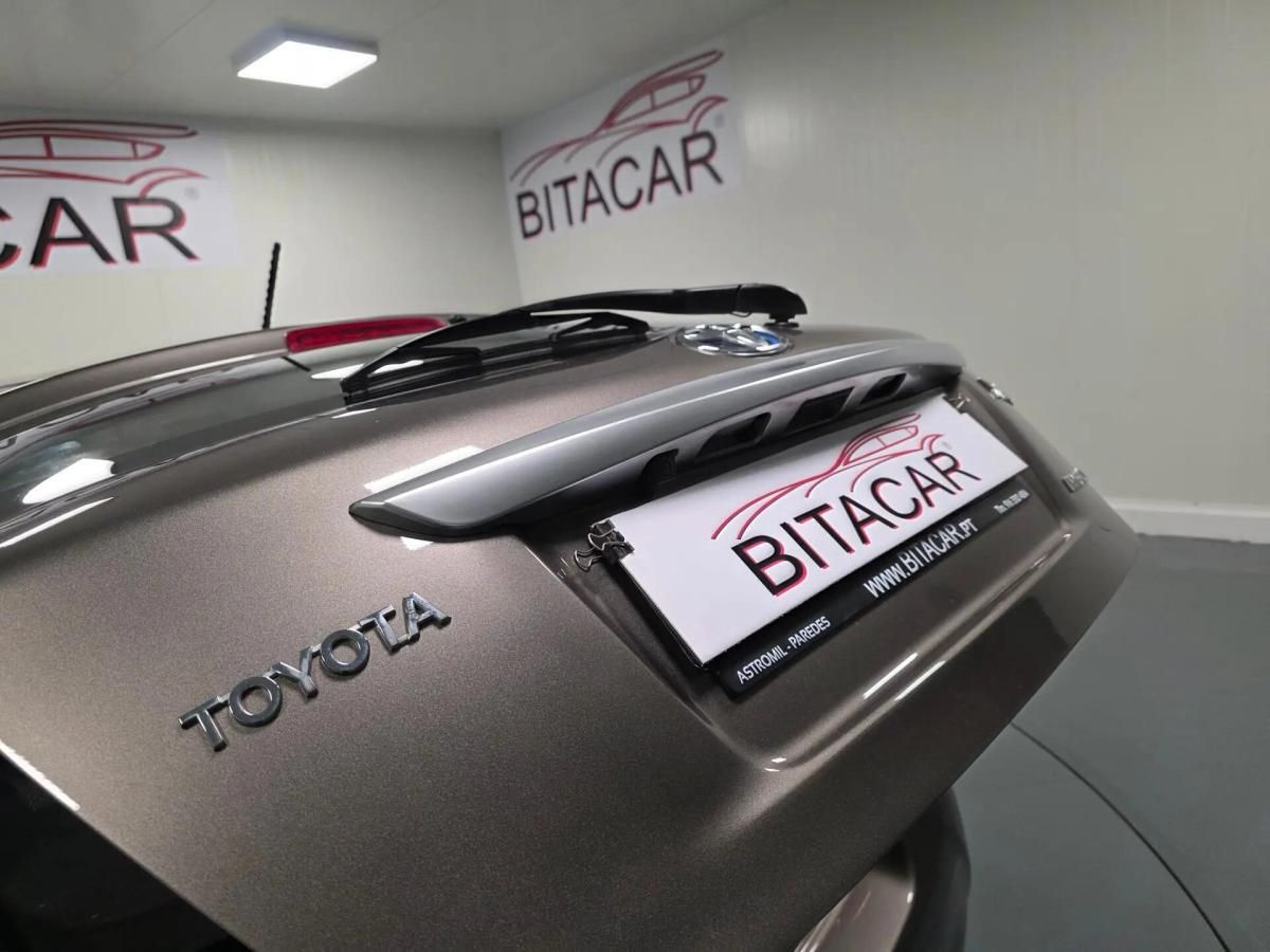 toyota-yaris-2017-hibrido-a-gasolina-1497cc