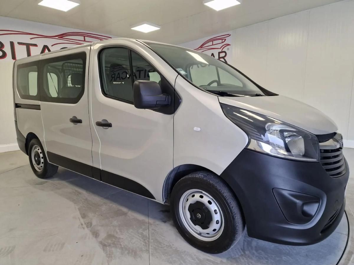 opel-vivaro-2018-diesel-1598cc