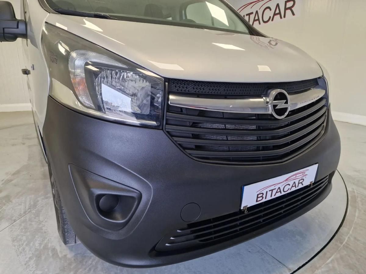 opel-vivaro-2018-diesel-1598cc