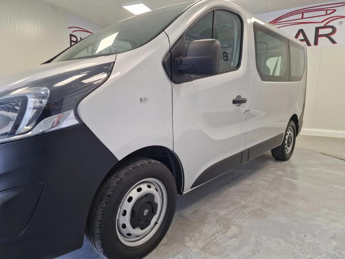 opel-vivaro-2018-diesel-1598cc