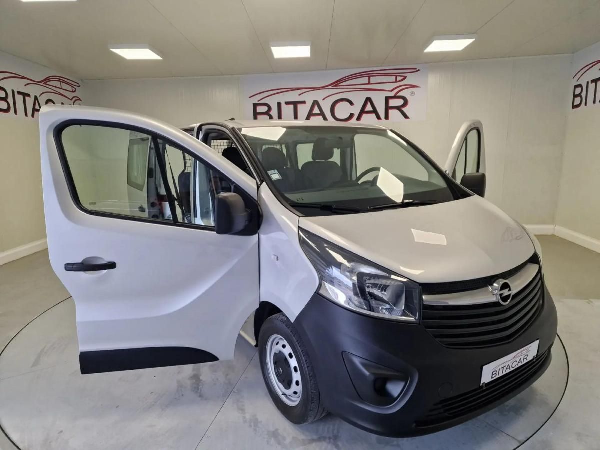 opel-vivaro-2018-diesel-1598cc
