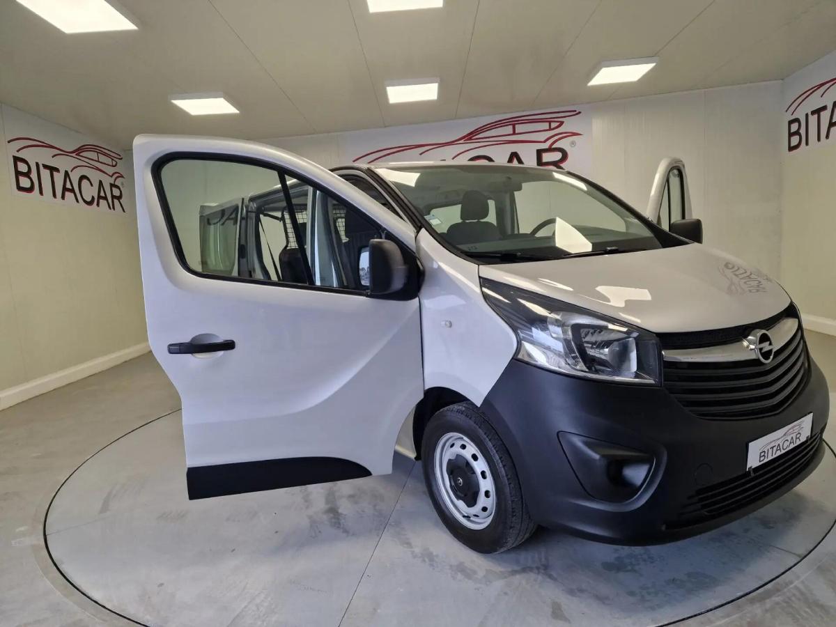 opel-vivaro-2018-diesel-1598cc