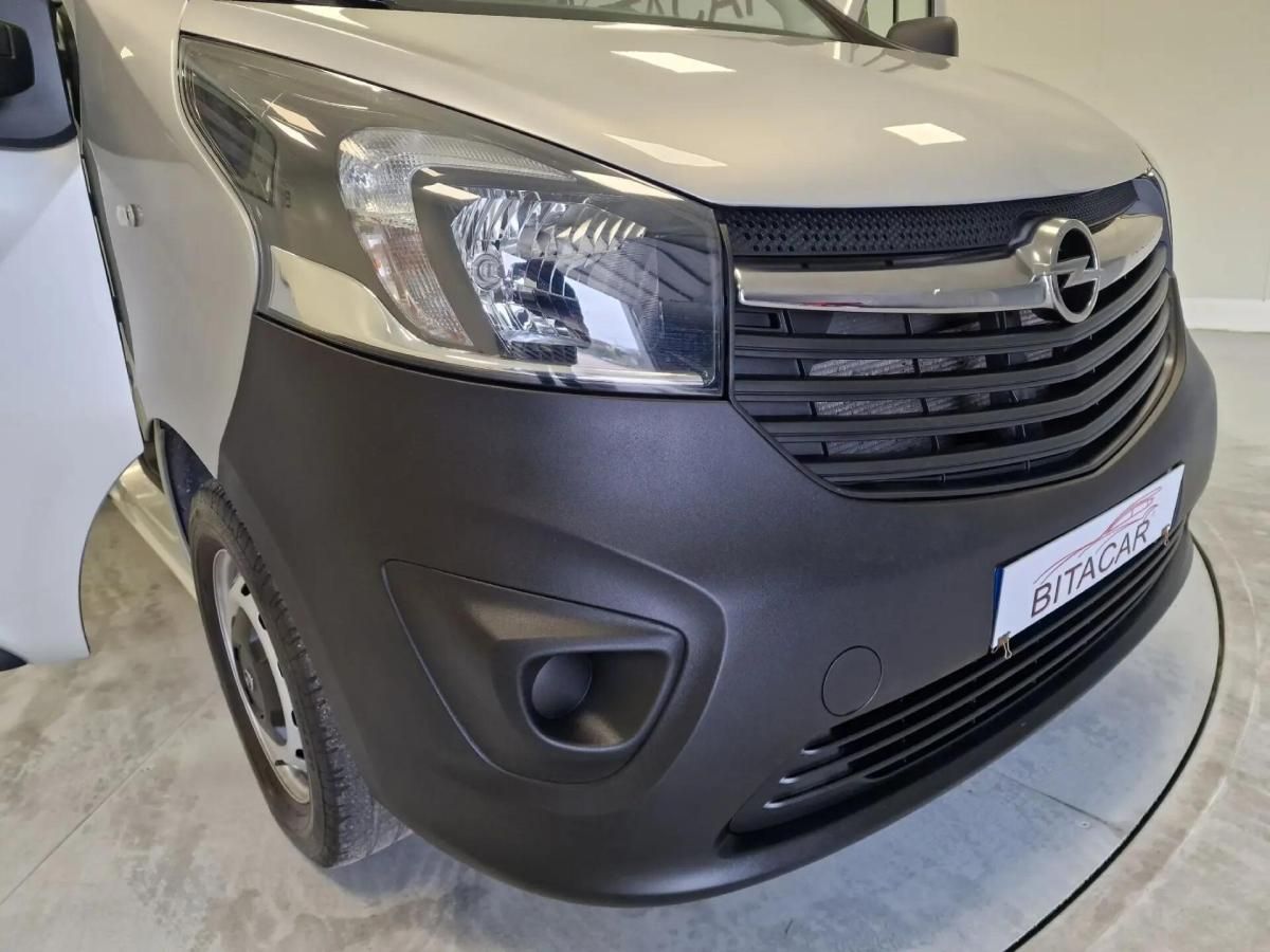 opel-vivaro-2018-diesel-1598cc