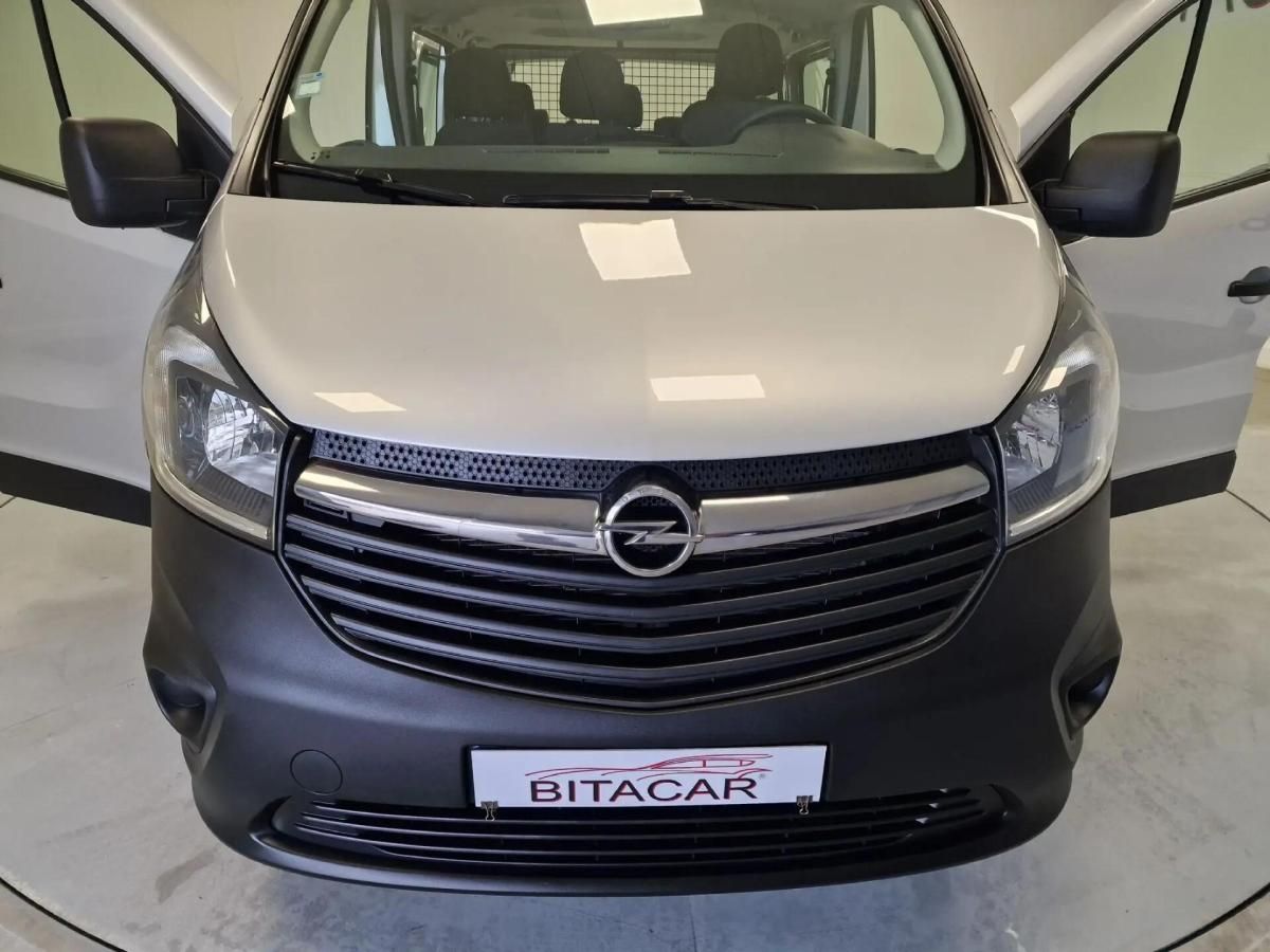 opel-vivaro-2018-diesel-1598cc
