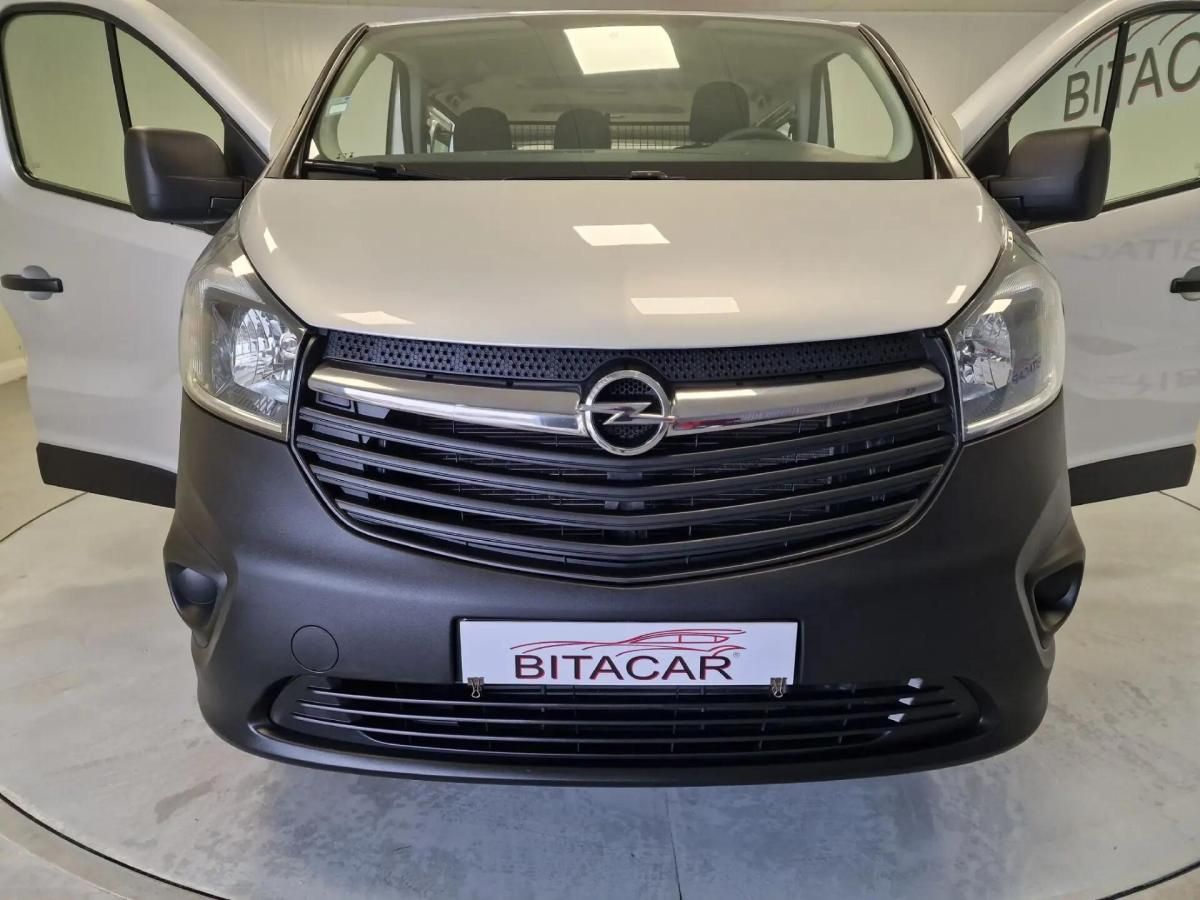 opel-vivaro-2018-diesel-1598cc