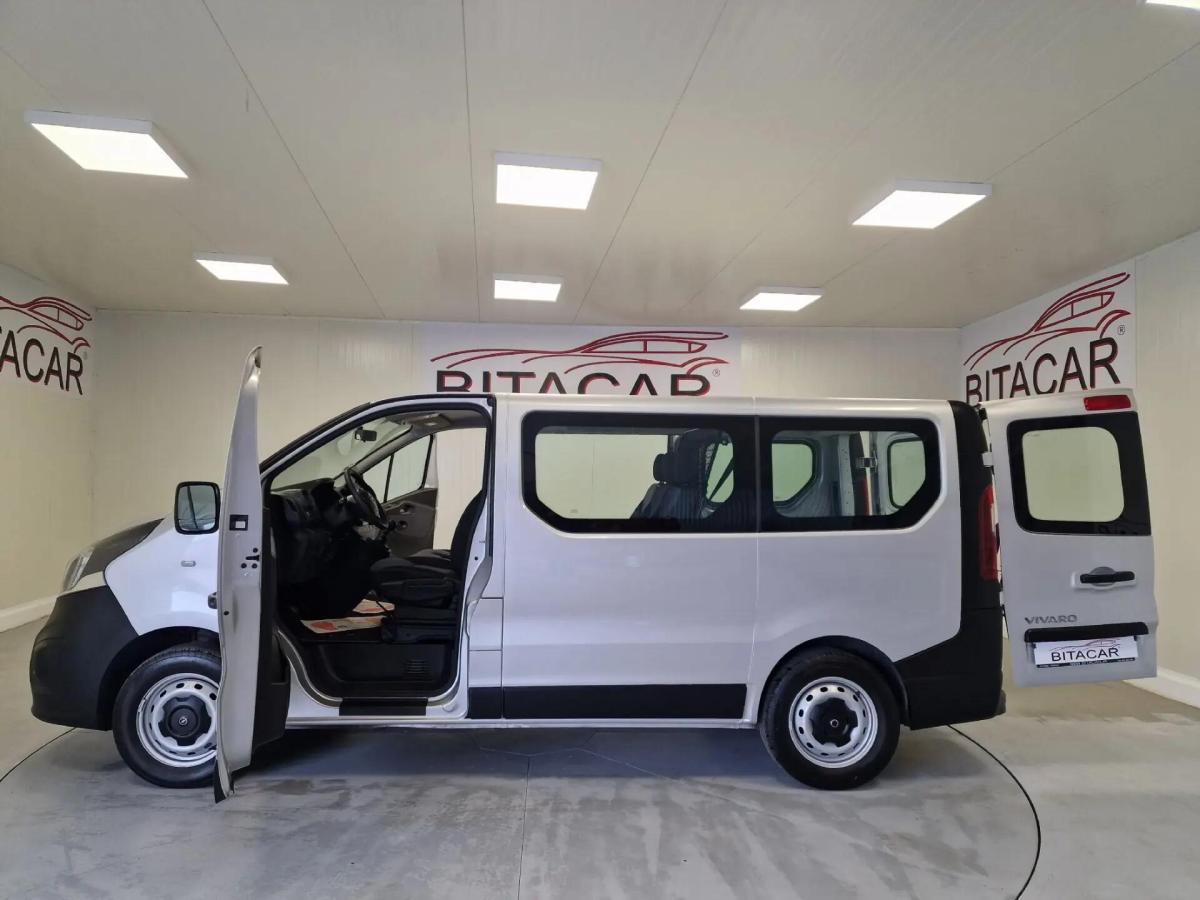 opel-vivaro-2018-diesel-1598cc