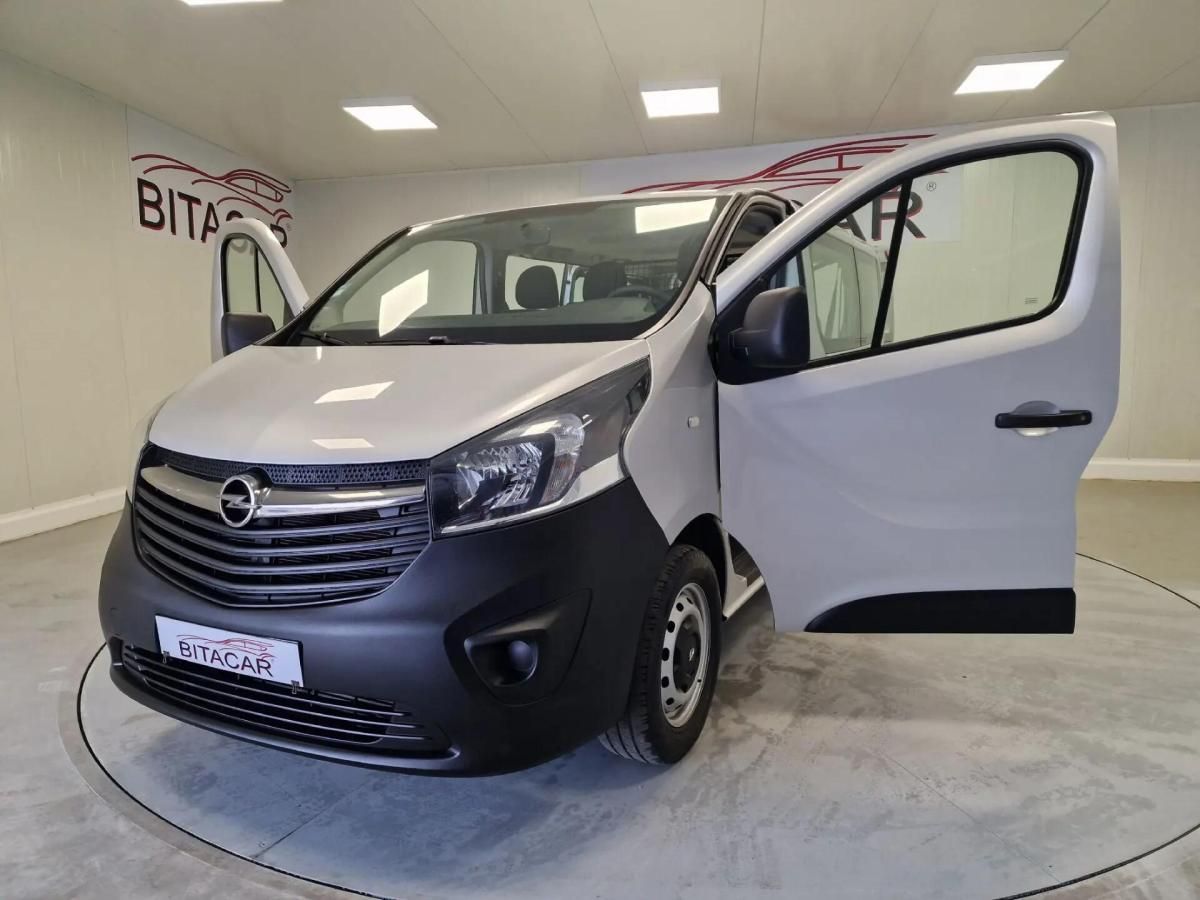 opel-vivaro-2018-diesel-1598cc