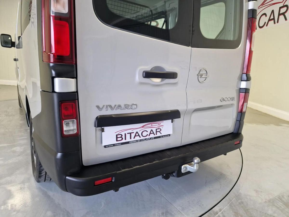 opel-vivaro-2018-diesel-1598cc