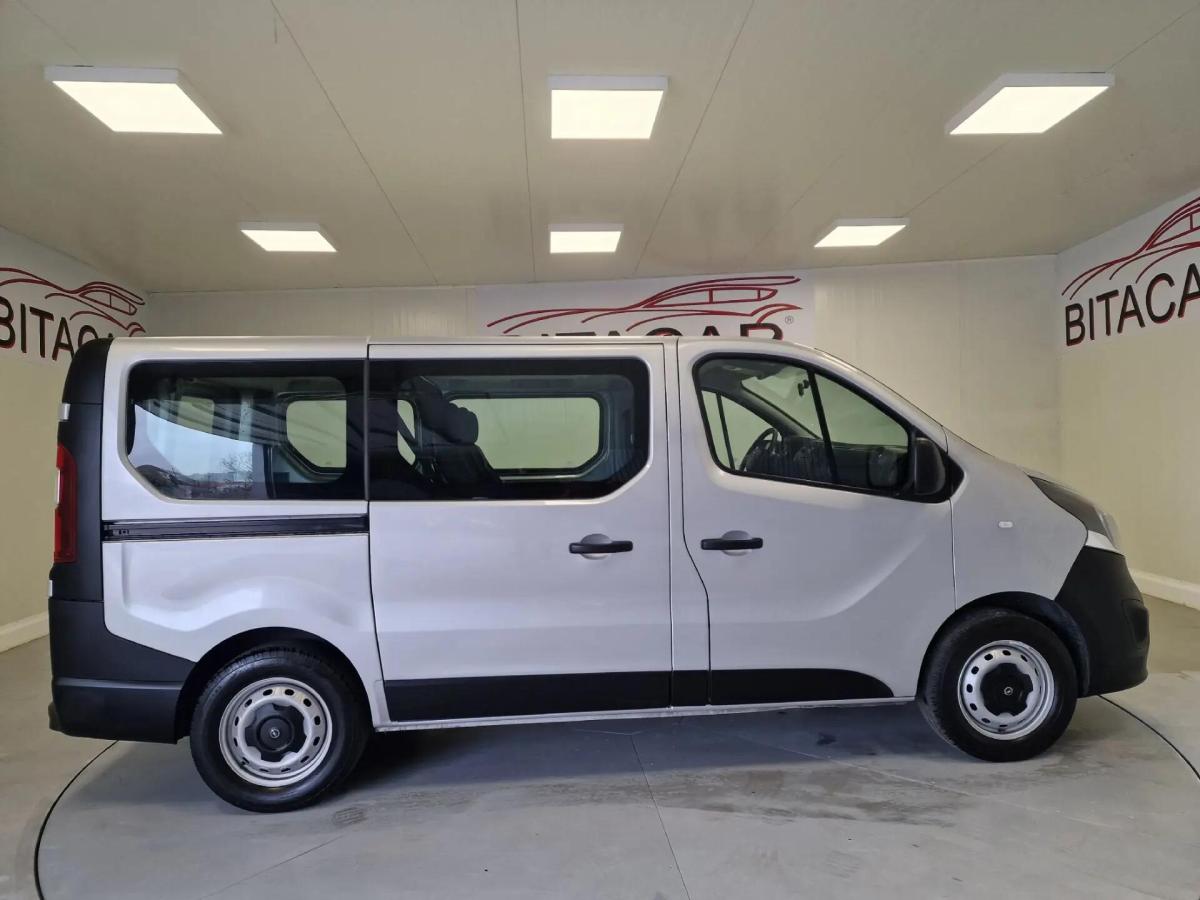 opel-vivaro-2018-diesel-1598cc