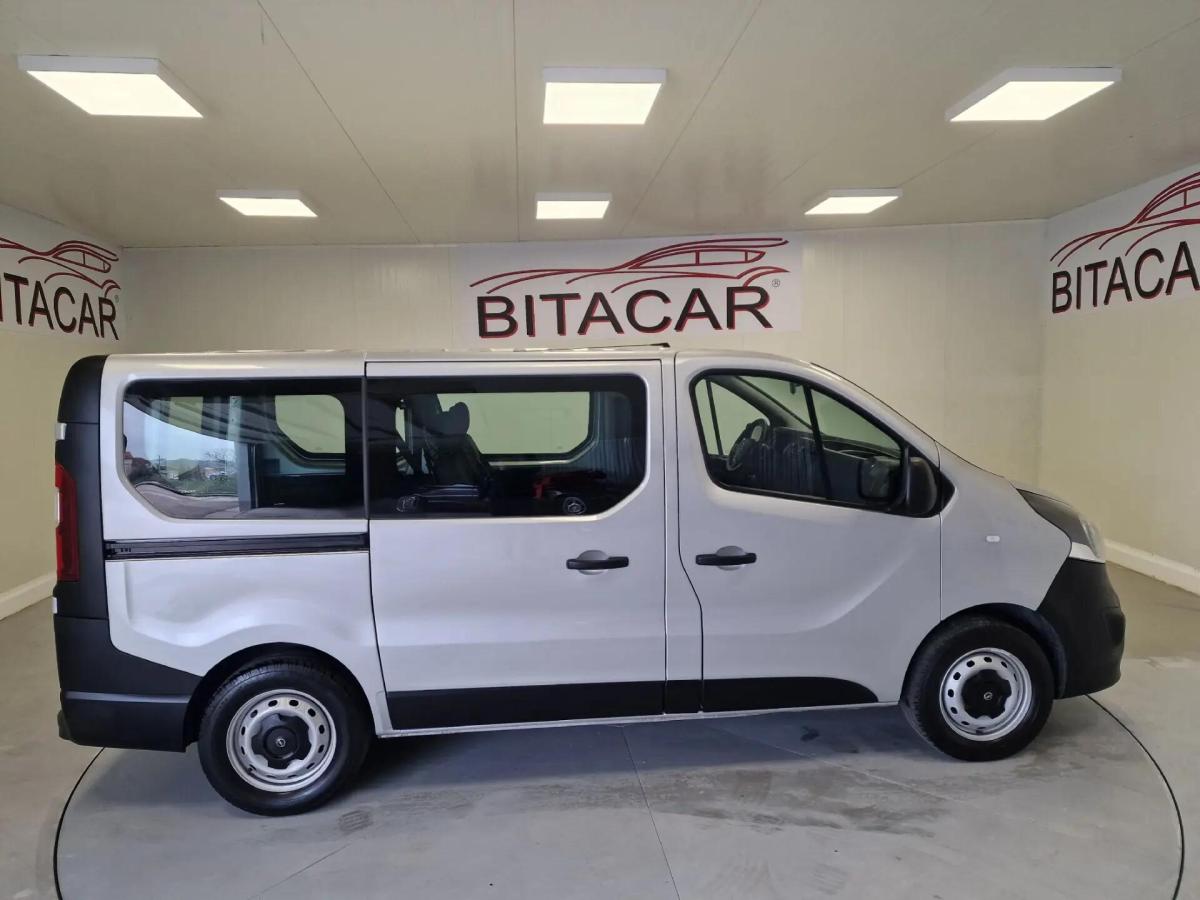 opel-vivaro-2018-diesel-1598cc