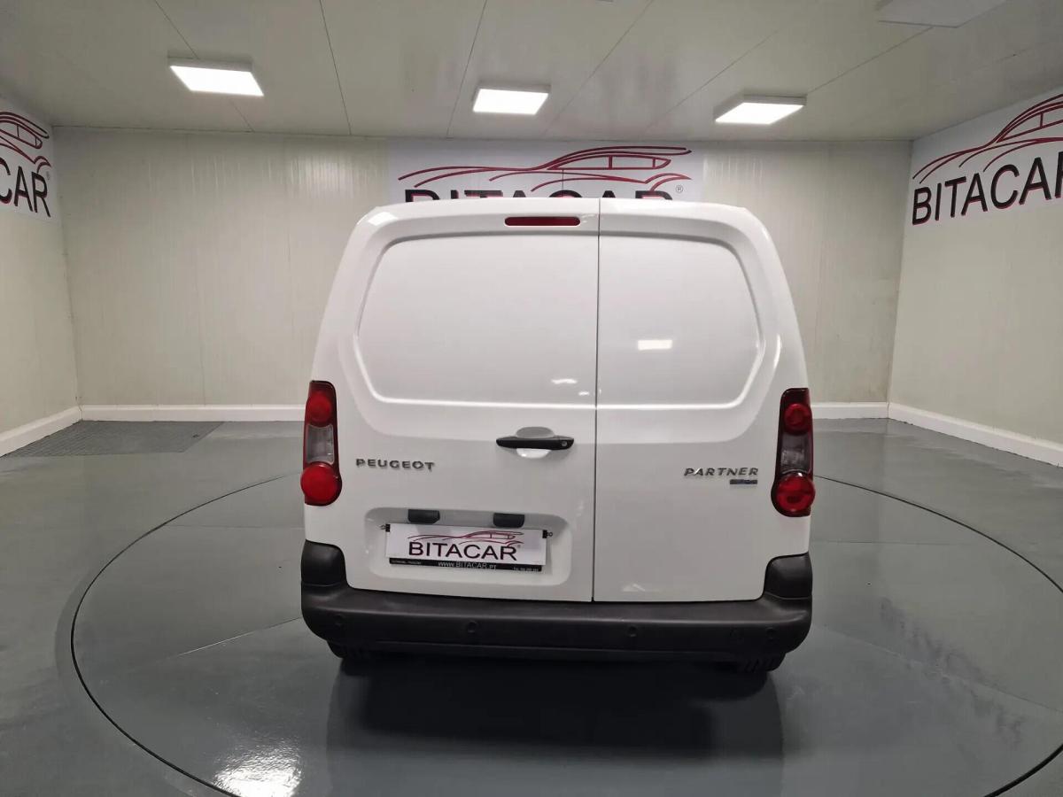 peugeot-partner-2017-diesel-1600cc