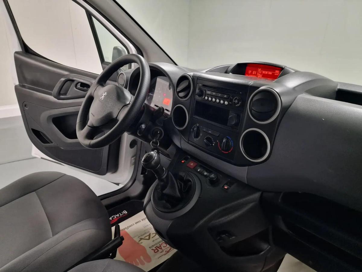 peugeot-partner-2017-diesel-1600cc