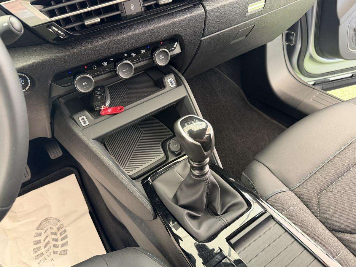 citroen-c4-2024-gasolina-1199cc