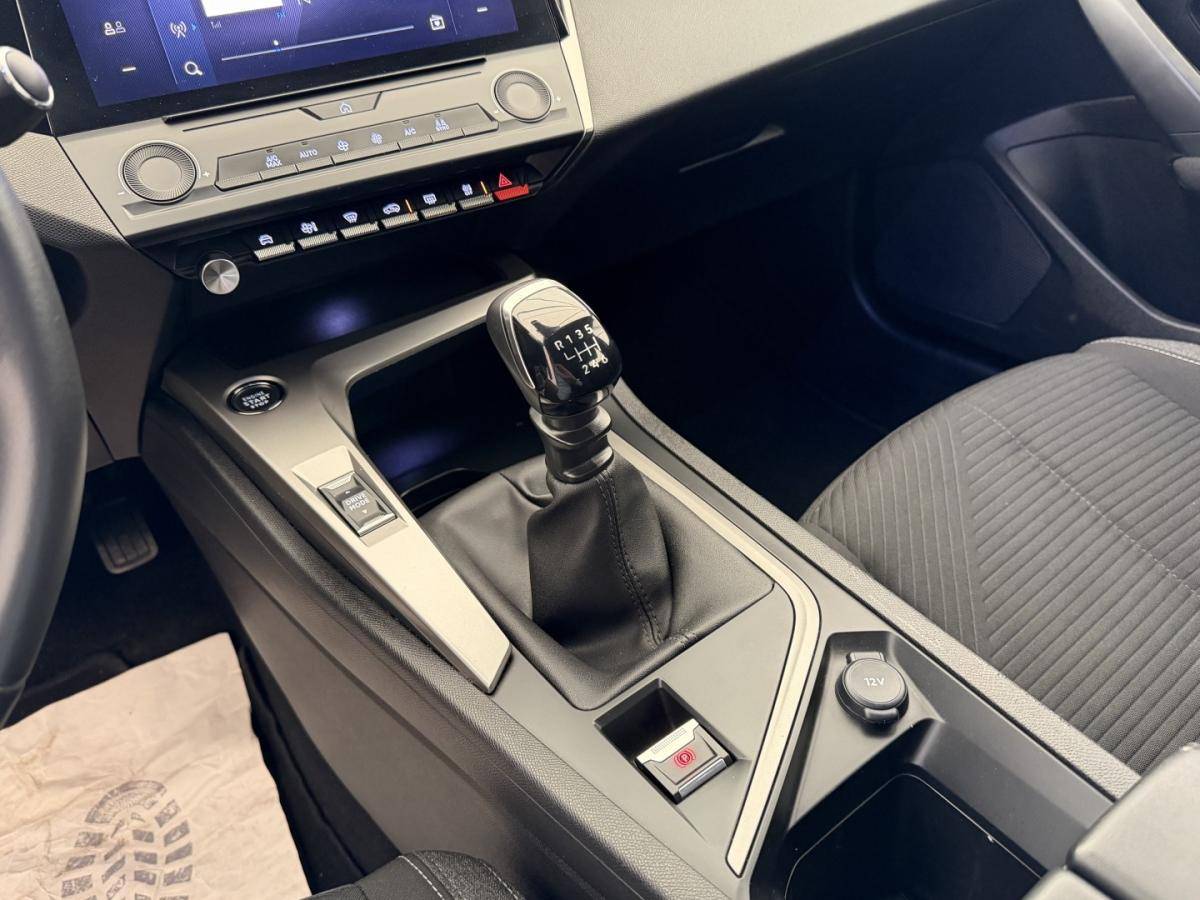 peugeot-308-sw-2023-gasolina-1199cc