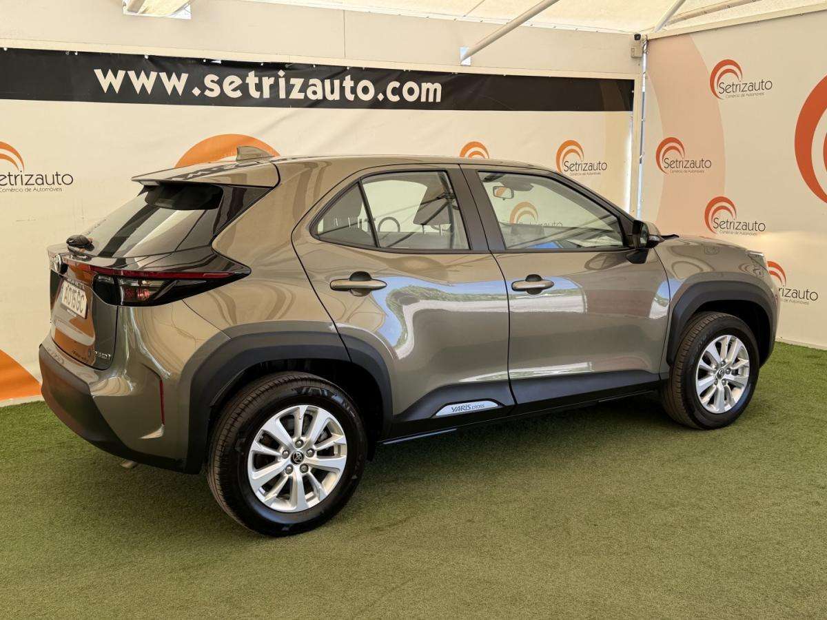 toyota-yaris-cross-2022-hibrido-1490cc