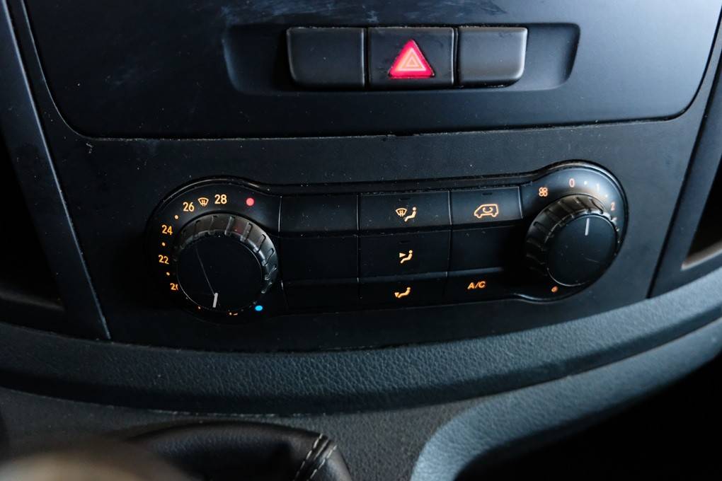 mercedes-benz-vito-2015-diesel-1598cc