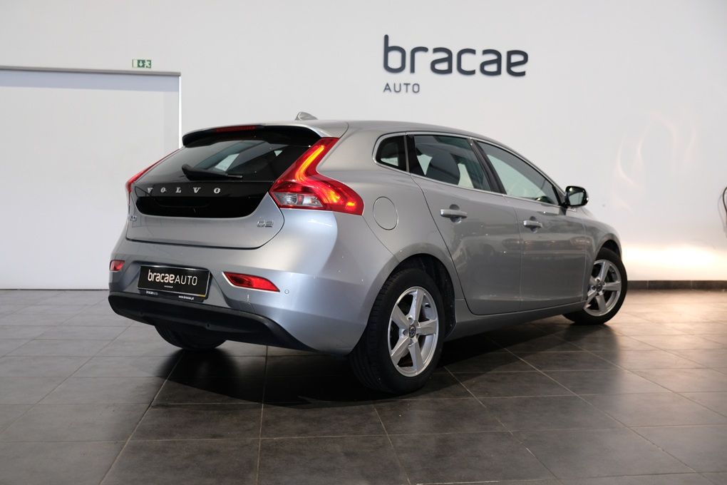 volvo-v40-2013-diesel-1560cc