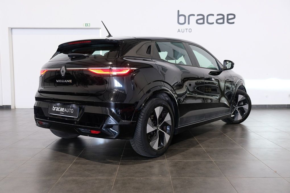 renault-megane-e-tech-2023-eletrico-0cc