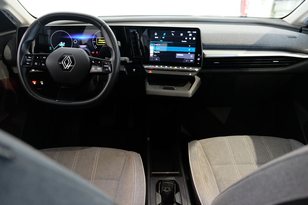 renault-megane-e-tech-2023-eletrico-0cc