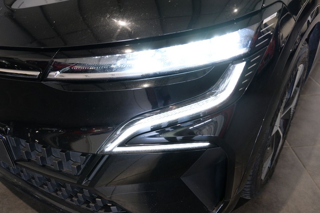 renault-megane-e-tech-2023-eletrico-0cc