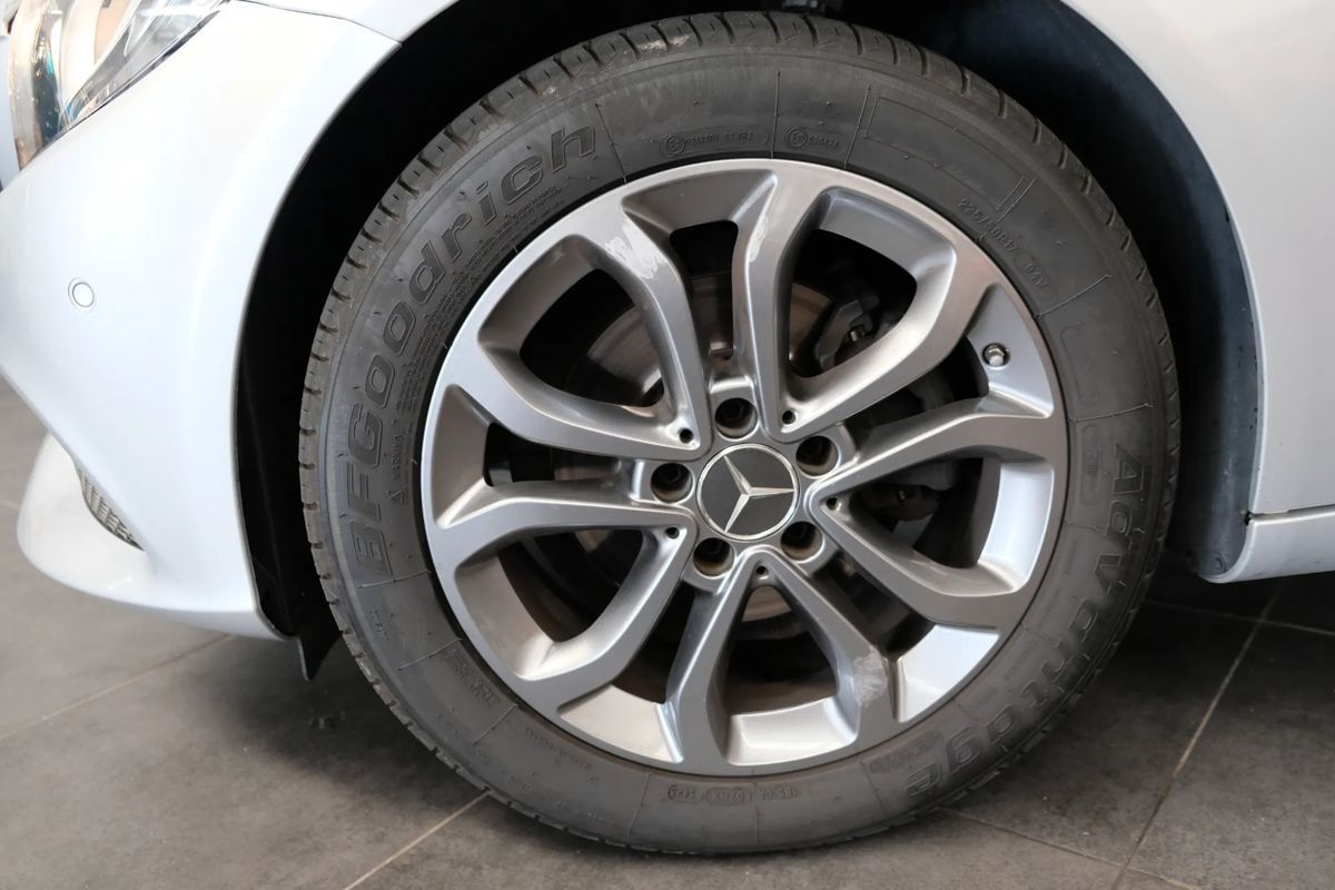 mercedes-benz-classe-c-2015-diesel-1598cc