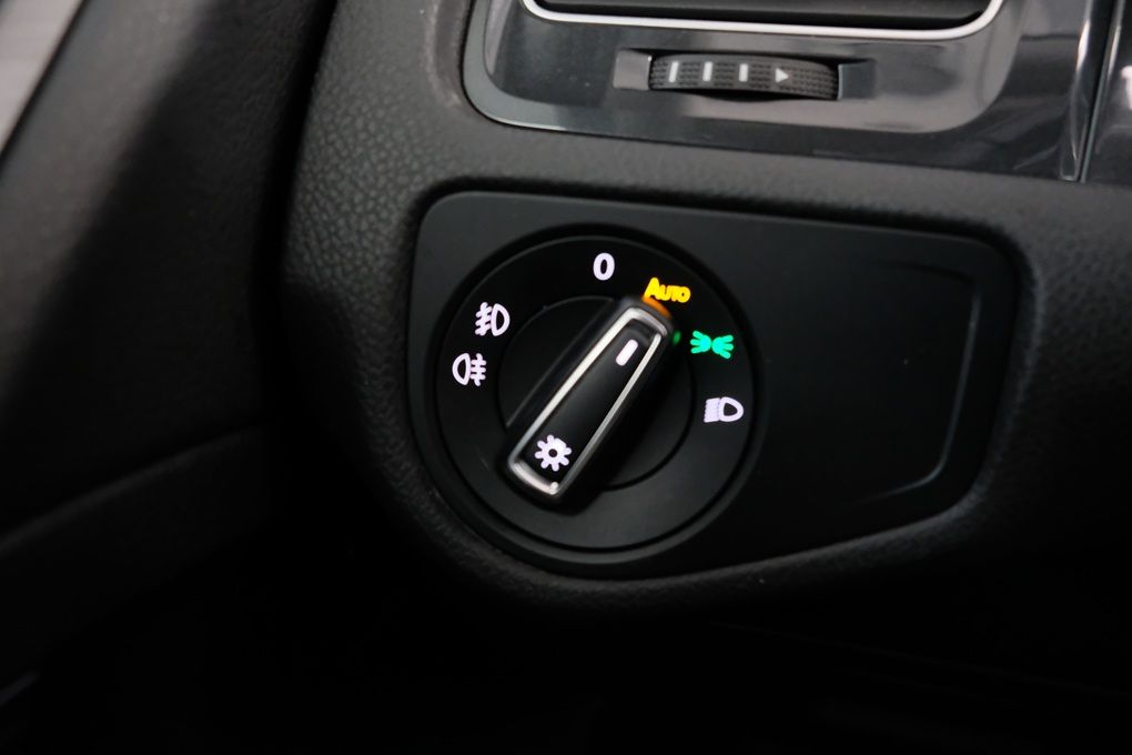 volkswagen-golf-2019-gasolina-999cc