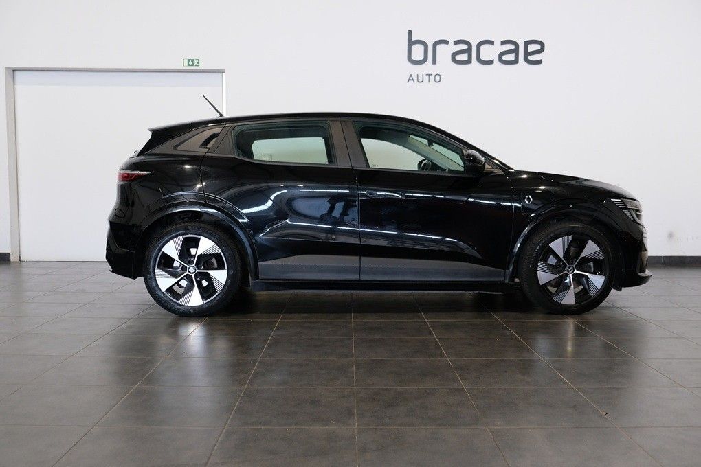 renault-megane-e-tech-2023-eletrico-0cc