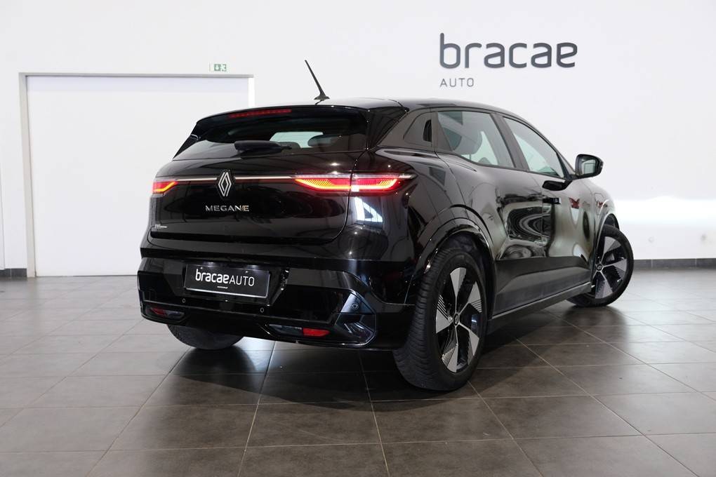 renault-megane-e-tech-2023-eletrico-0cc