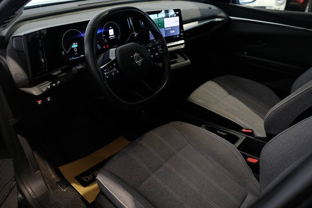 renault-megane-e-tech-2023-eletrico-0cc