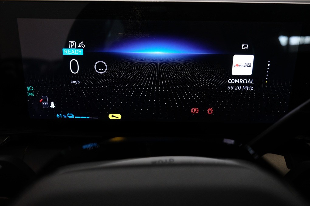 renault-megane-e-tech-2023-eletrico-0cc