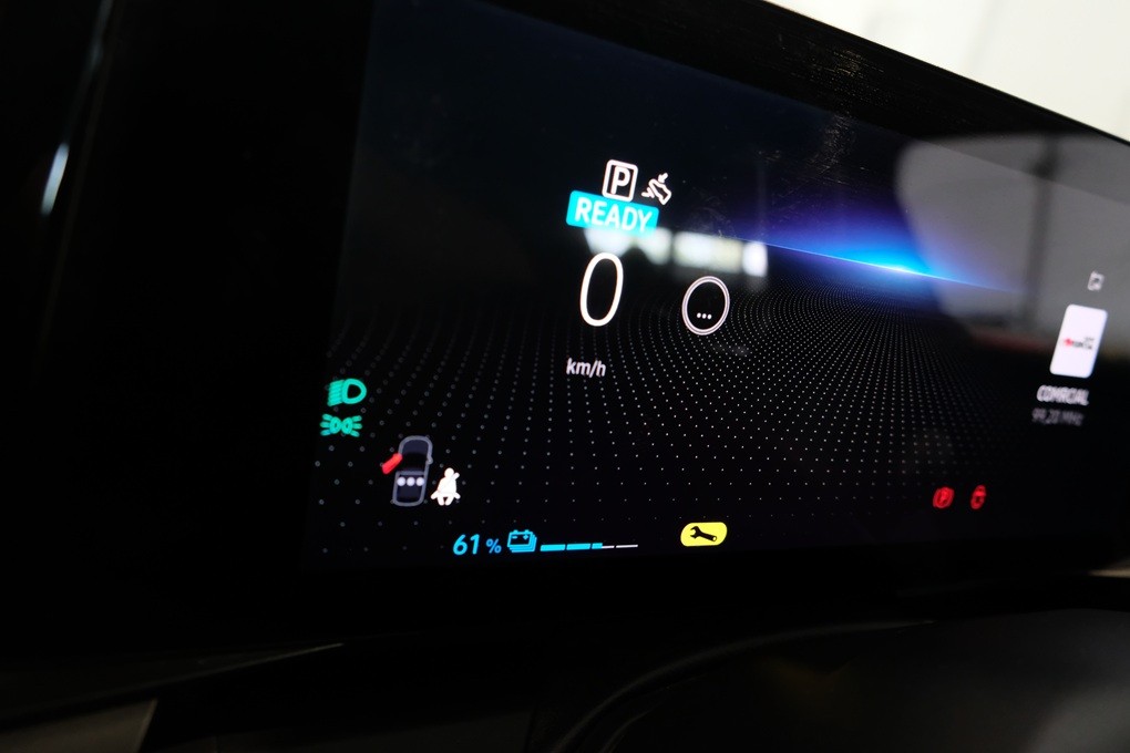 renault-megane-e-tech-2023-eletrico-0cc