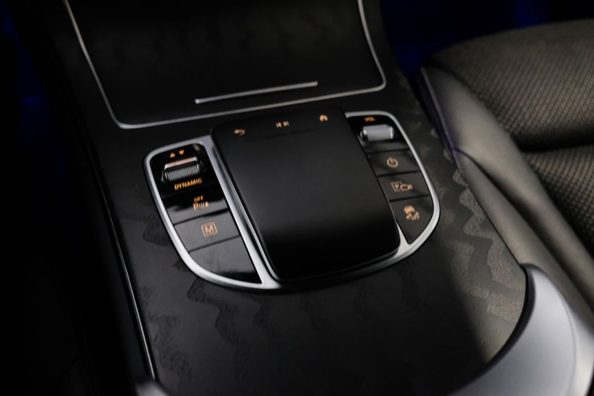 mercedes-benz-glc-2022-hibrido-a-gasolina-1993cc
