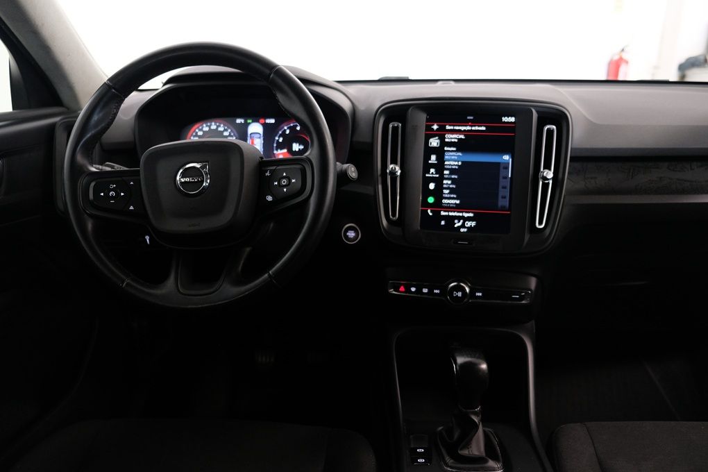 volvo-xc40-2022-gasolina-1477cc
