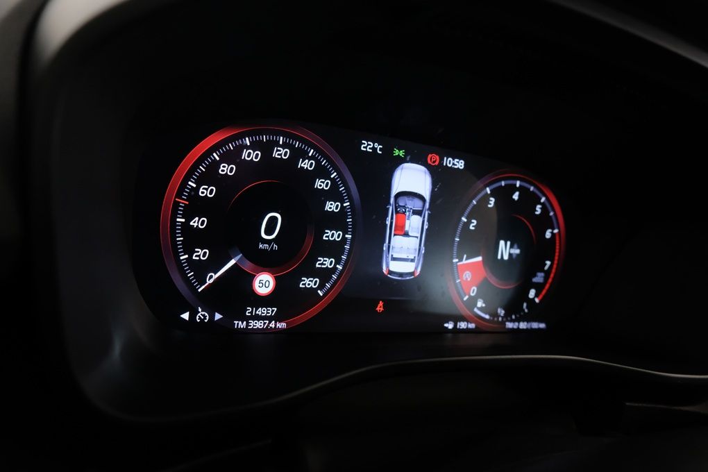 volvo-xc40-2022-gasolina-1477cc