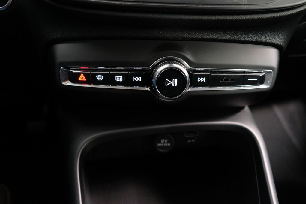 volvo-xc40-2022-gasolina-1477cc