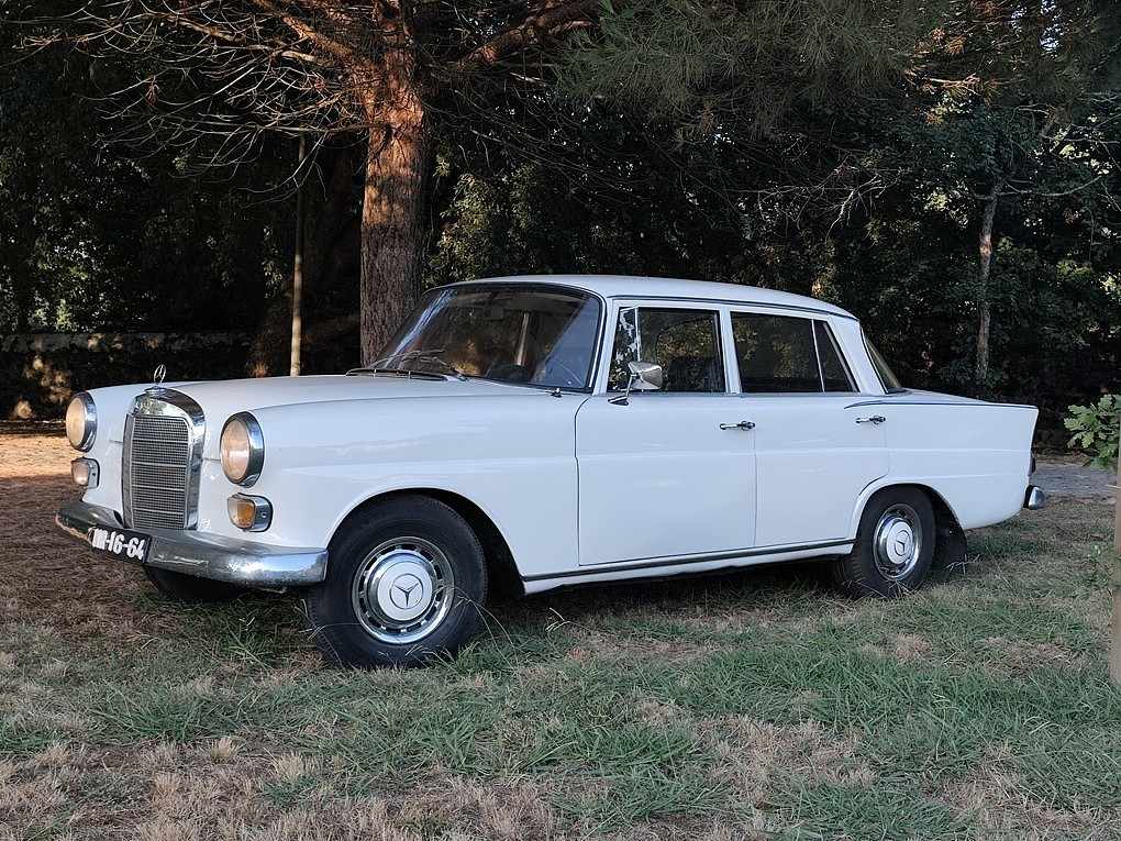 mercedes-benz-190-w110-c-1963-diesel-1980cc