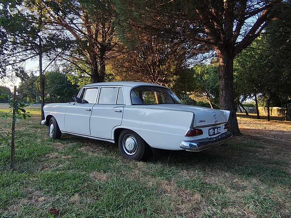 mercedes-benz-190-w110-c-1963-diesel-1980cc
