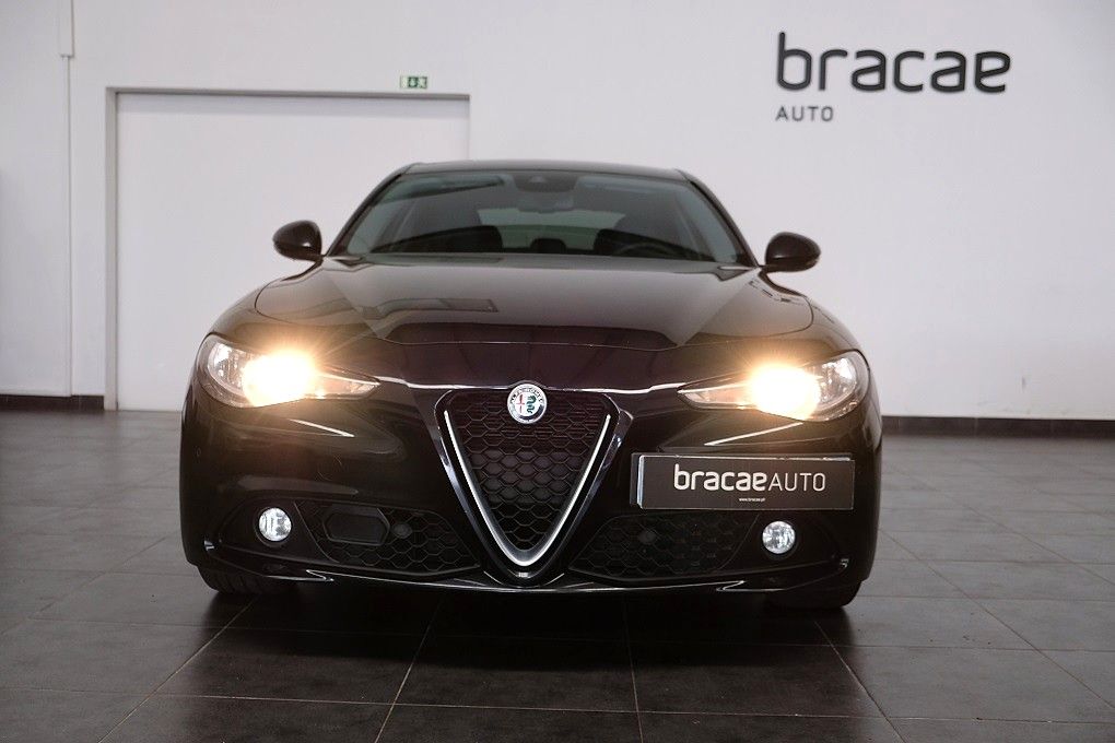 alfa-romeo-giulia-2019-diesel-2143cc