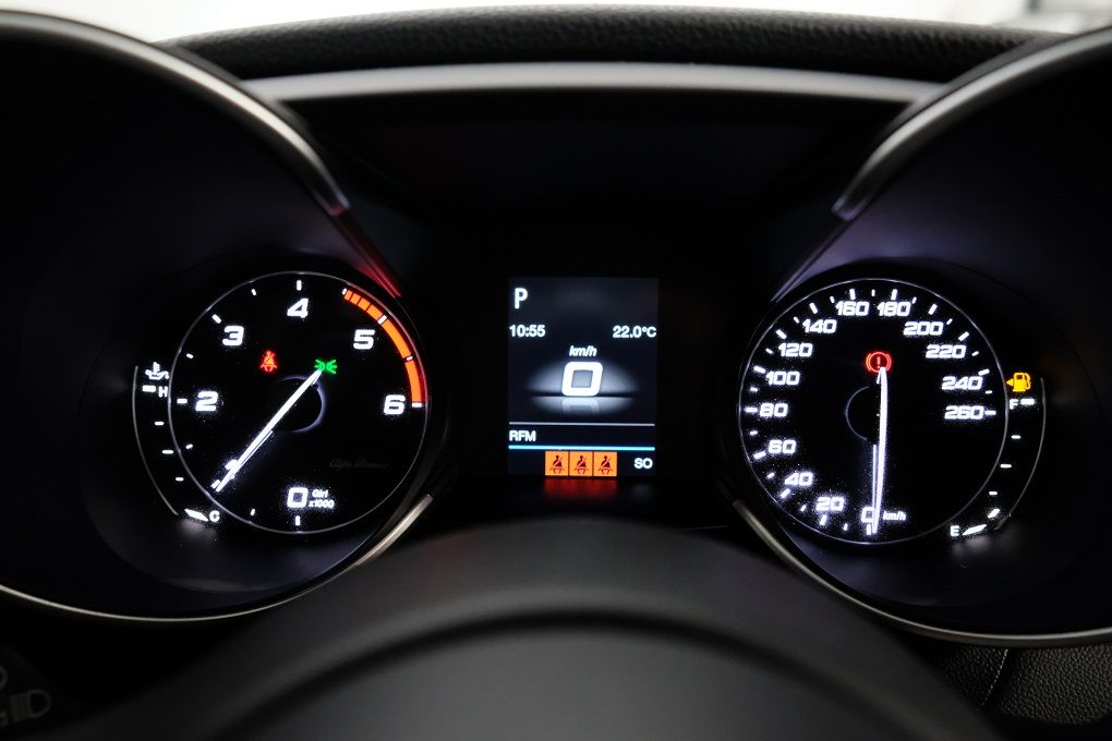 alfa-romeo-giulia-2019-diesel-2143cc