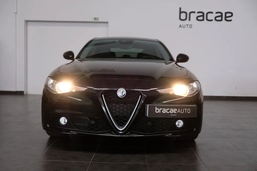 alfa-romeo-giulia-2019-diesel-2143cc