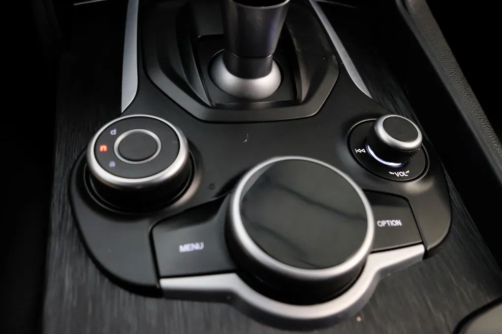 alfa-romeo-giulia-2019-diesel-2143cc